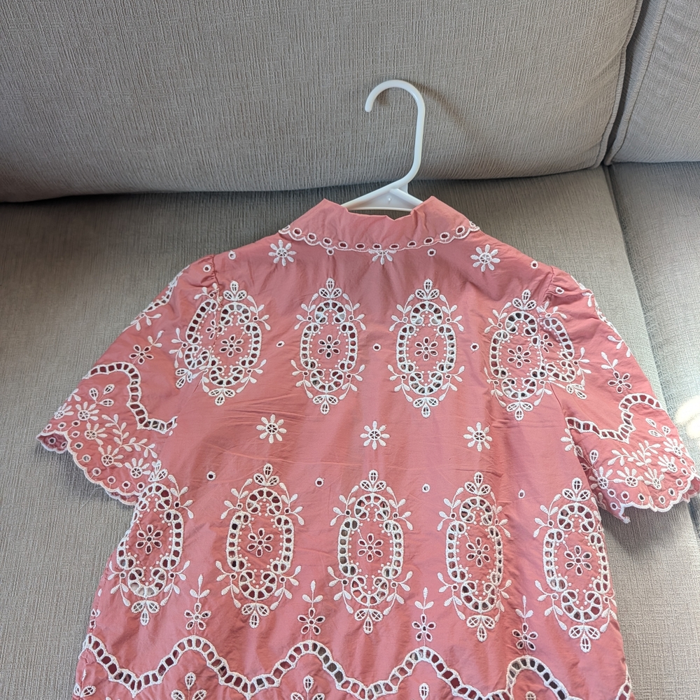 Embroidered Pink Eyelet Button-Up Blouse - Picture 7 of 7